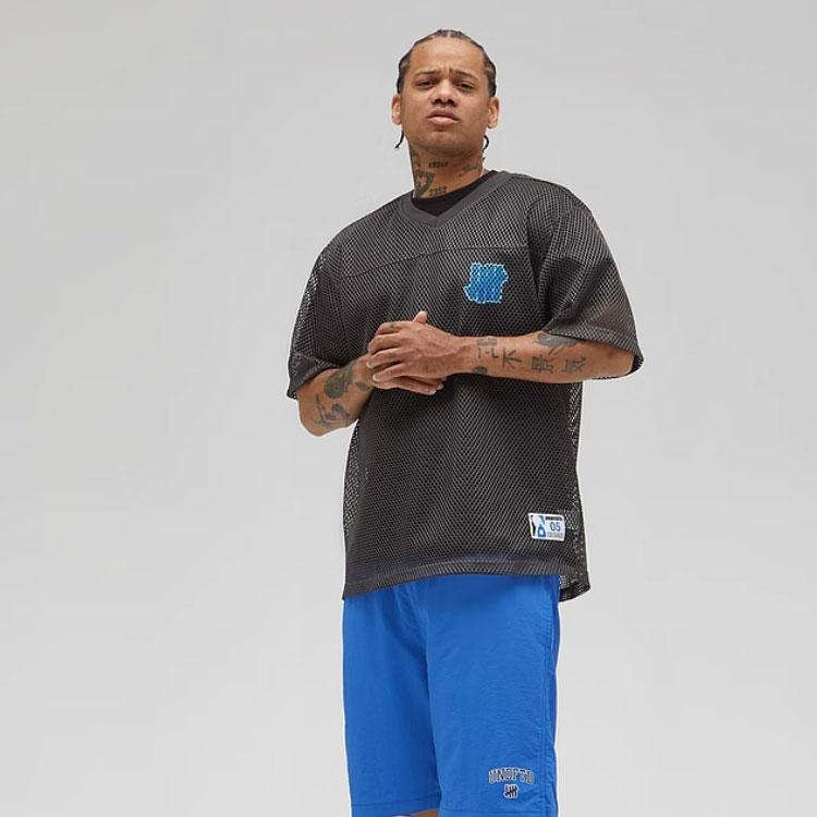 Undefeated T-Shirts Unisex V-neck Moderate Straight Fit UI32GSJ02M