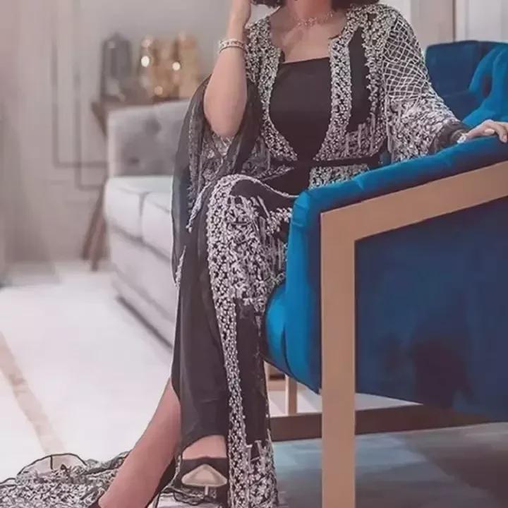 2022 European & American Women's Lace Deep V Neck Retro French Evening Wedding Dress