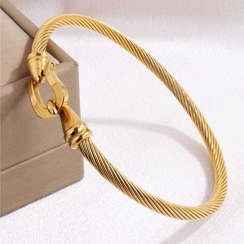 Titanium steel bracelet gold high version temperament zircon bracelet women's light luxury fashion elegance does not fade simple bracelet