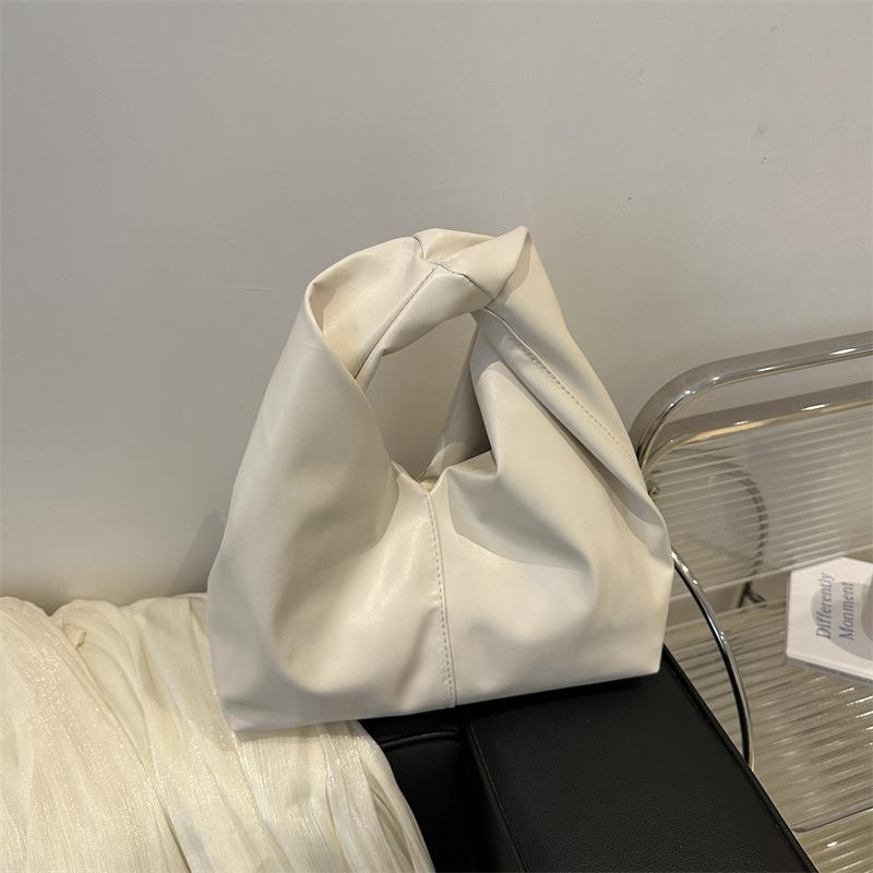 New fashion bags Girls commuter handbags Handbag niche design Soft leather pleated cloud bag tide