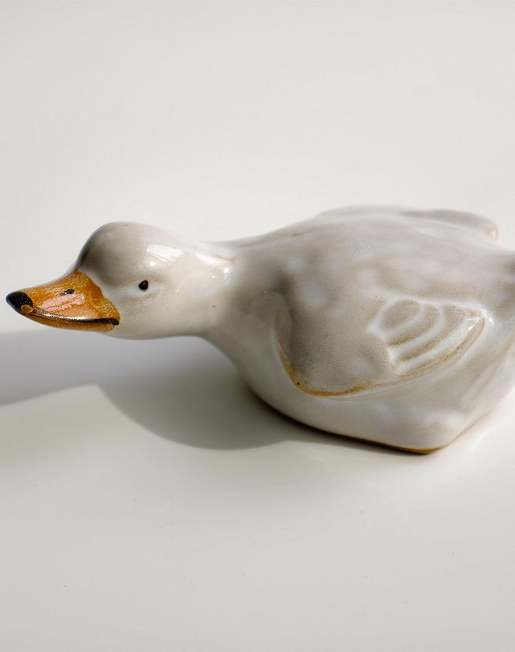 Ceramic White Goose Tea Pet - Hand-painted, Cute Home Decor Desktop Ornament