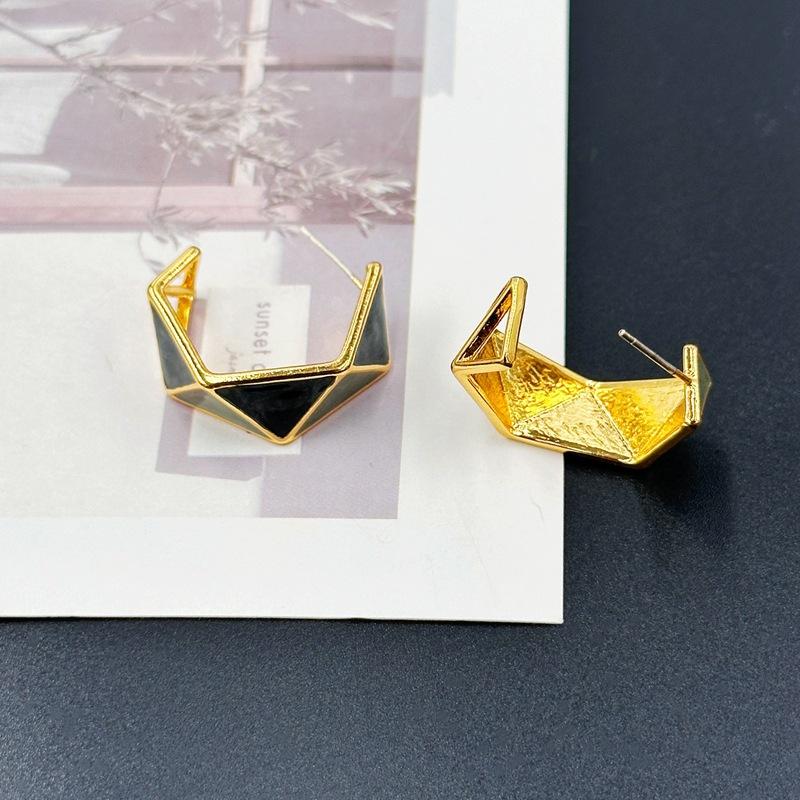 Spring And Summer Earrings Women'S High-End Stud Earrings Geometric Contrasting Color Earrings Batch