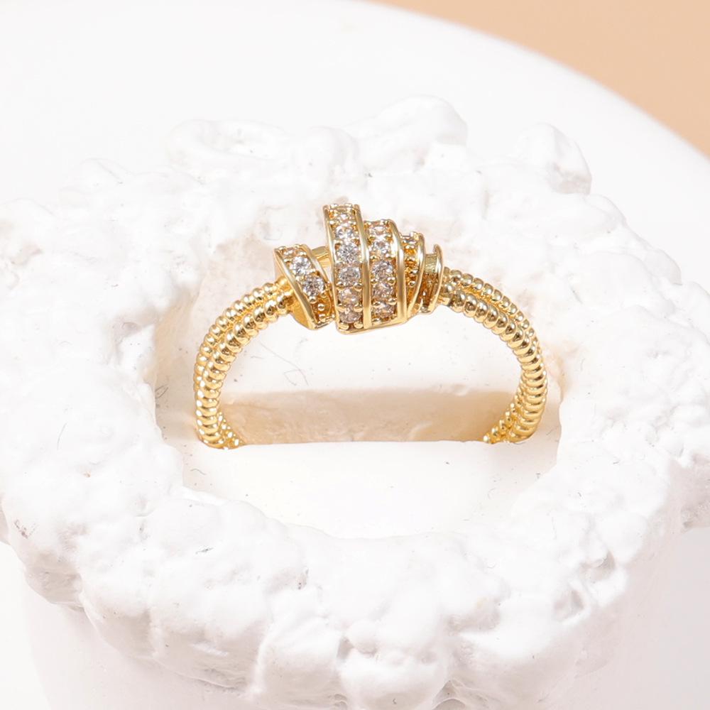 2026 Hot Selling Gold Wrapped Adjustable Full Diamond Index Finger Ring