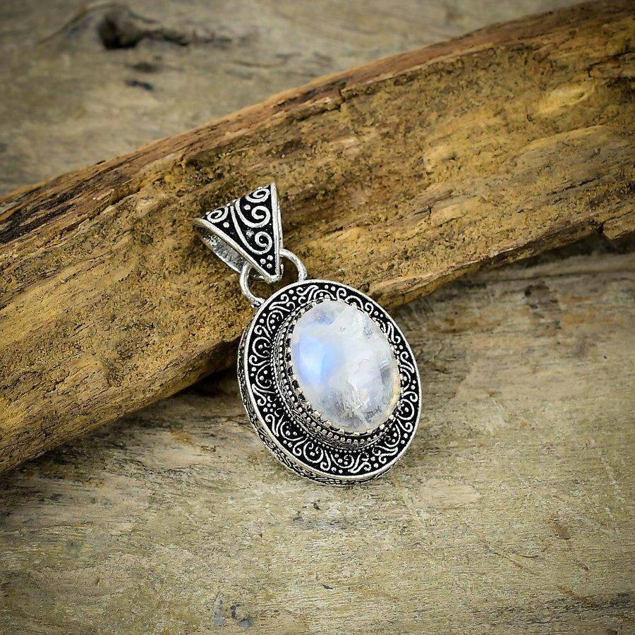 

Rainbow Moonstone Gemstone 925 Sterling Silver Jewelry Pendant 1.69 M-47
