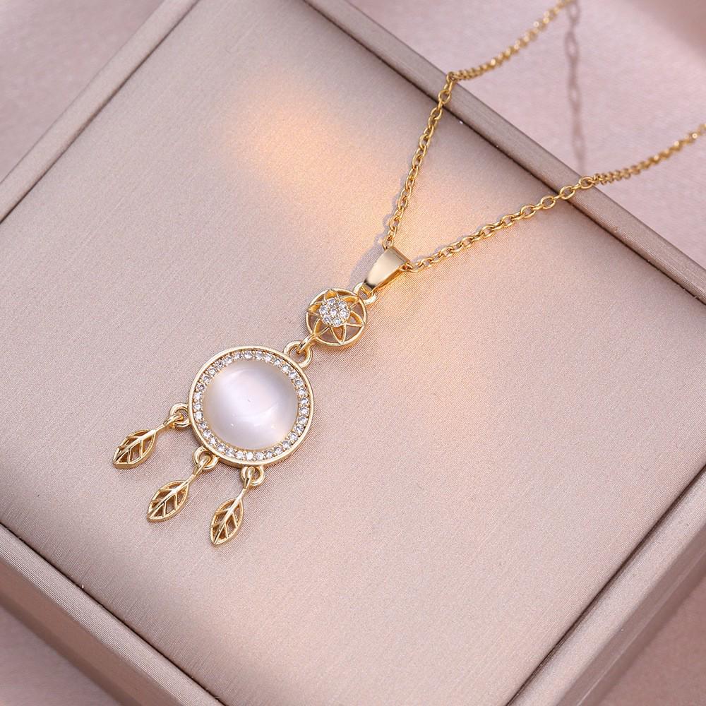 Women's Fashion Heart Pendant Necklace - Elegant, Simple Design, Versatile Clavicle Chain Jewelry