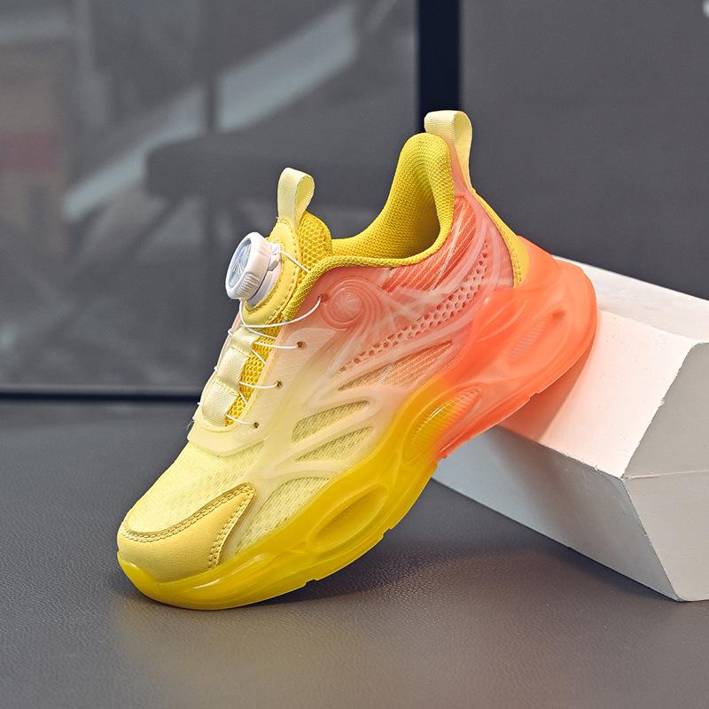 

Мальчиковая обувь весна и лето новая сетчатая дышащая светящаяся вращающаяся пряжка противоскользящая износостойкая универсальная детская спортивная обувь 39