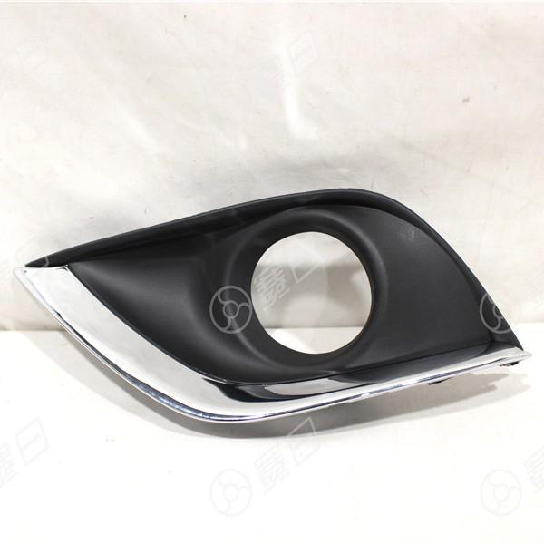 14-19 Nissan Sunny Nebelscheinwerfer Rahmenabdeckung mit Zierleiste 62257-6W80A/62256-6W80A