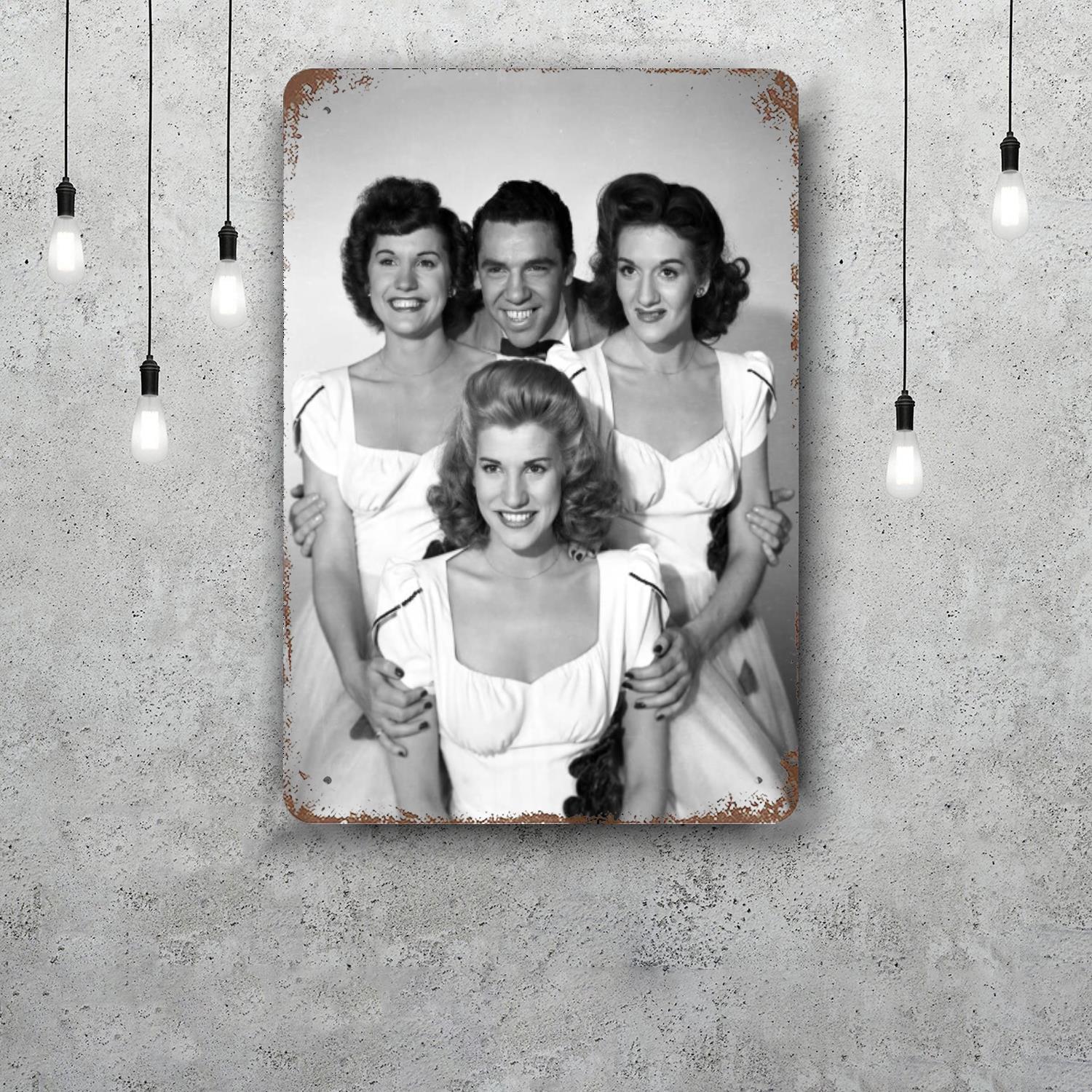 

The Andrews Sisters Vintage Metal Tin Signs Posters Decor Retro Metal Plaque Wall Art Decor for Garage Bar 20x30cm（7.8x11.8inch）