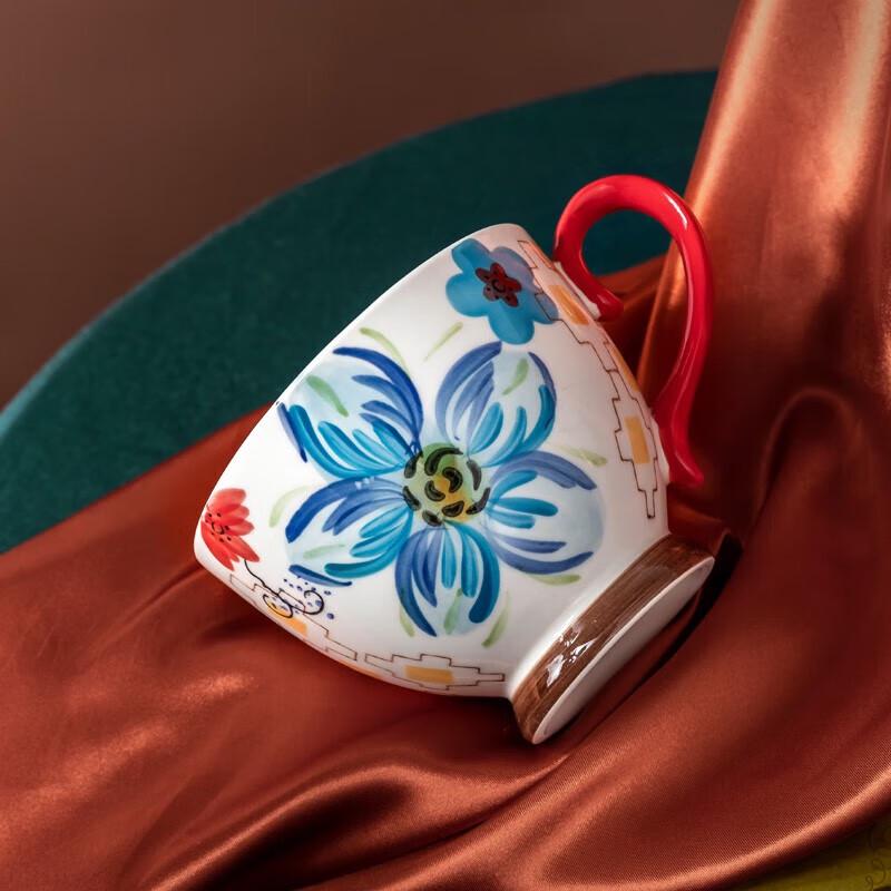 JOYYE Hand-Painted Ceramic Mug with Spoon - Huayuru Collection