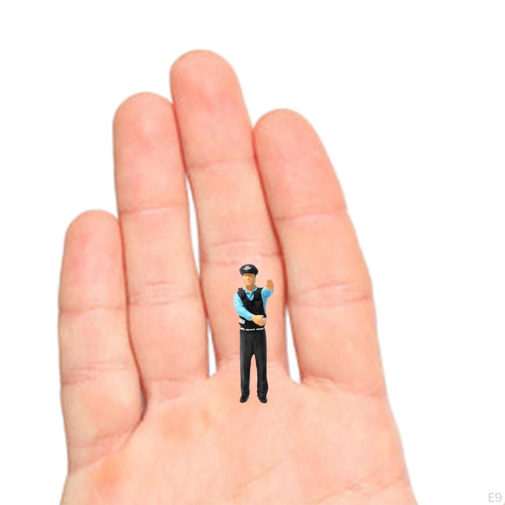 1/64 Accident Scale Doll Figures for Collectibles Ornament Micro Landscape Desktop Decor Railway