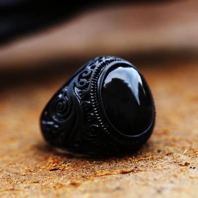 Retro Set Zirkon Geschnitzter Ring Casting Elektrischer schwarzer Herrenring