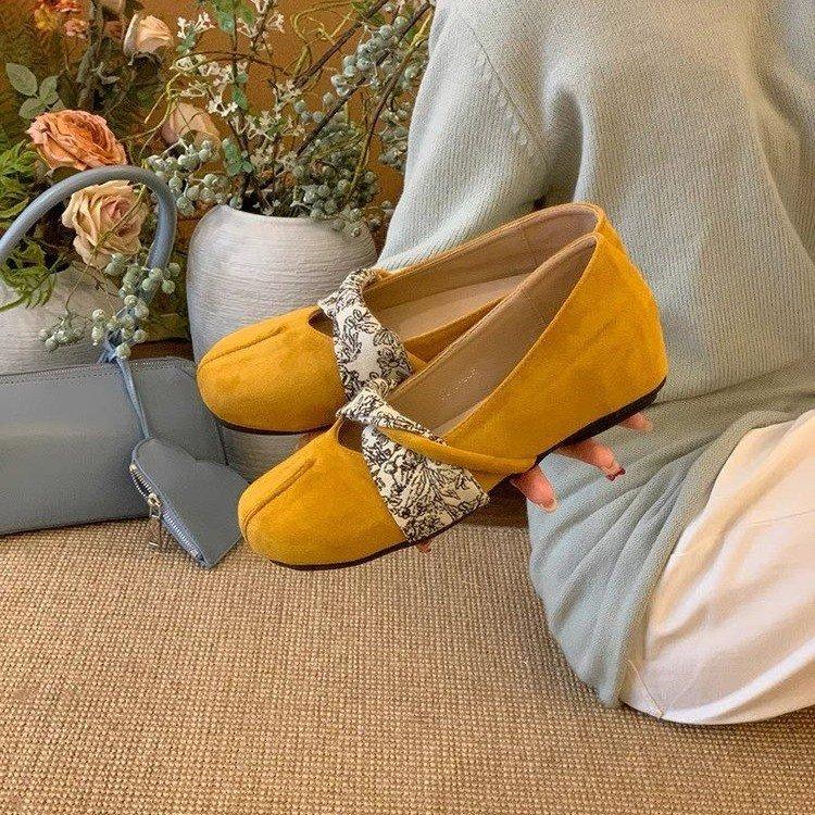 Vintage Mary Jane Shoes Women's 2025 Spring New French Temperament Suede Round Head Shallow Mouth Ballet Single Shoes with Skirt