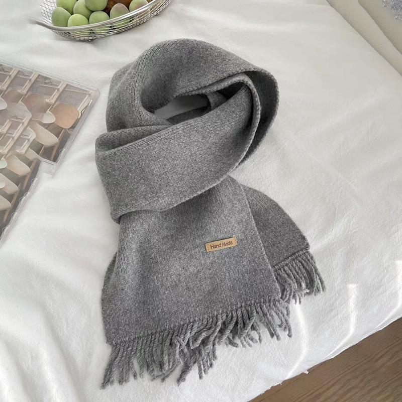Autumn and Winter Atmosphere Fringed Knitted Scarf High-end Warm Versatile Student Instant Noodle Scarf