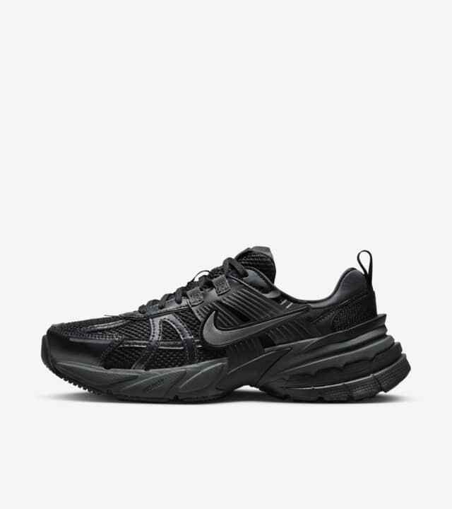 FD0736-001 Nike V2K Run Black and Anthracite (Women's)