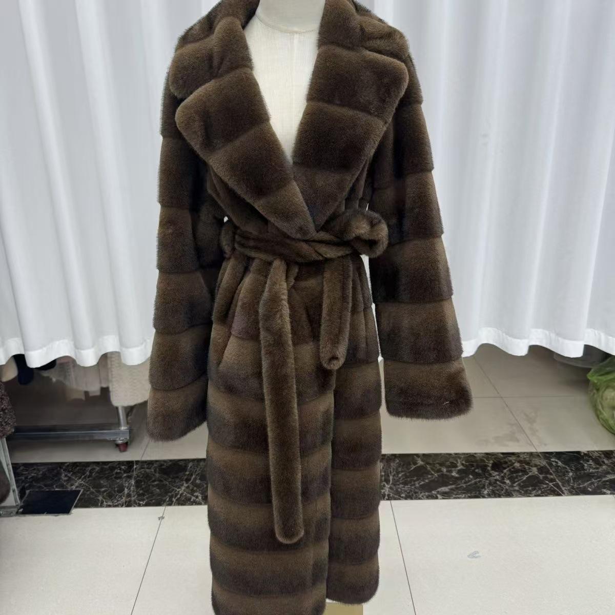 

Женское пальто из норки Пальто из норки Один размер Длинное One size fits all темно-коричневого