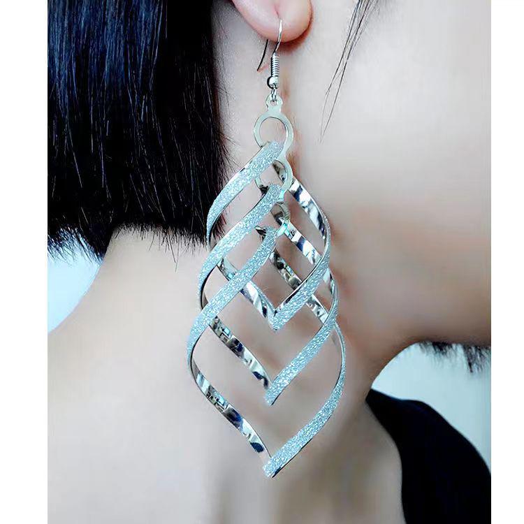 Boucles d'oreilles spirales givrées multicouches Distant Love pour femmes - Accessoires pendentifs longs à la mode