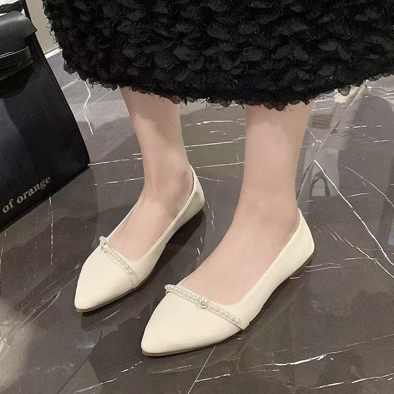 Autumn Shallow Mouth Pointed Head Temperament Female Doudou Shoes Fairy Flat Bottom Shallow Mouth Single Shoes Pointed Pearl Mary Jane Single Shoes