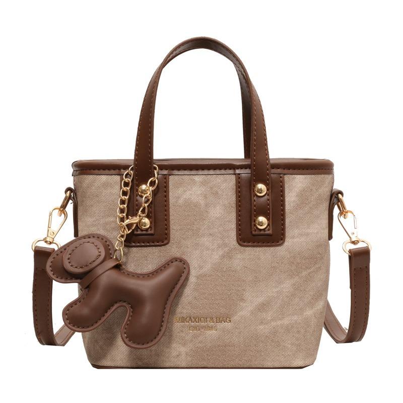 Niche high-end small bag women's new trendy and versatile shoulder messenger bag fashionable portable bucket bag