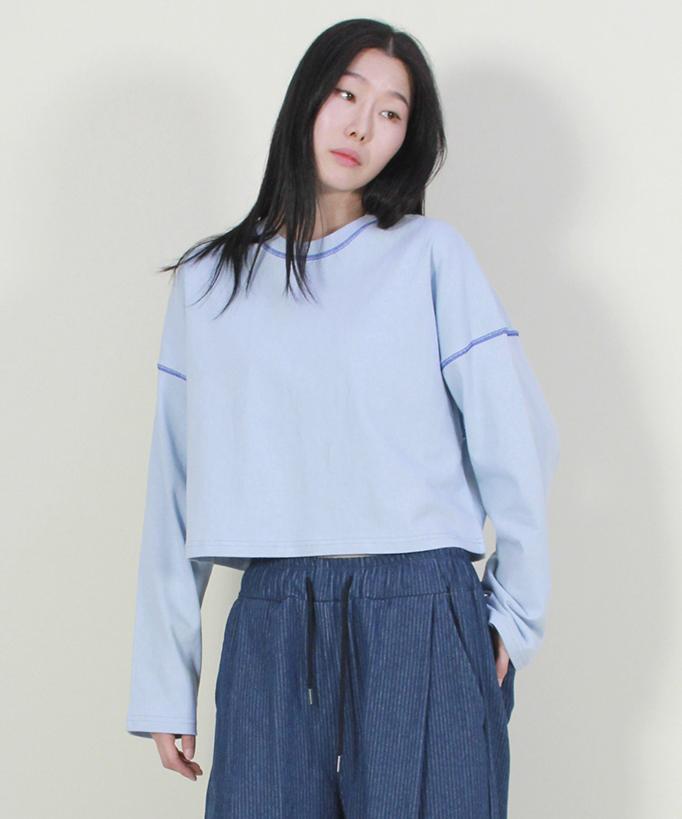 Deumakeu Color Stitch Maxi Crop T-Shirt Sky Blue