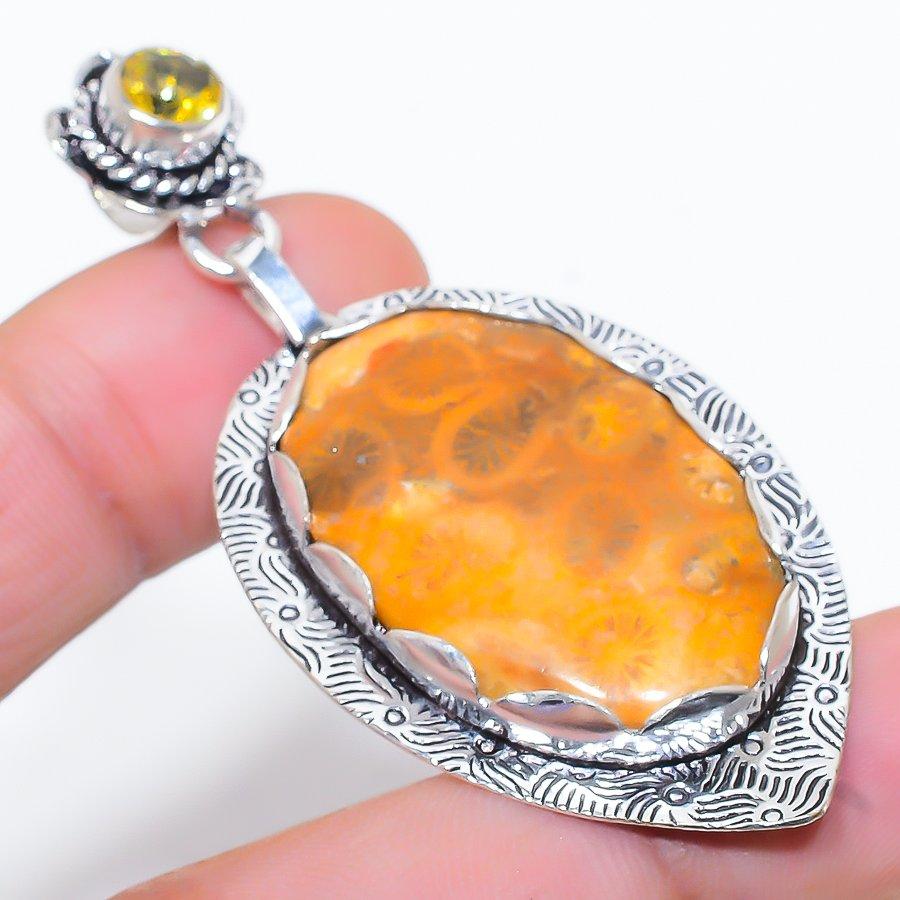 

Ювелирный кулон ручной работы с ископаемым кораллом и цитрином 2,48 дюйма SR-10355