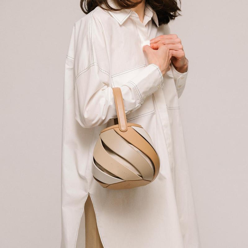 

2025 Luxury Designer Handbag New Fashion Rainbow Design Geometric Hollow Out Bucket Tote Bag Cylindrical Shoulder Crossbody Bag