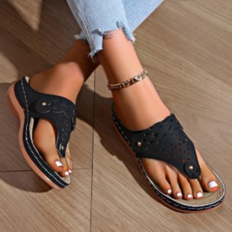 

New hollow slope heel flip-flops women s summer large size rivet flower toe beach cool slippers 43 чёрный