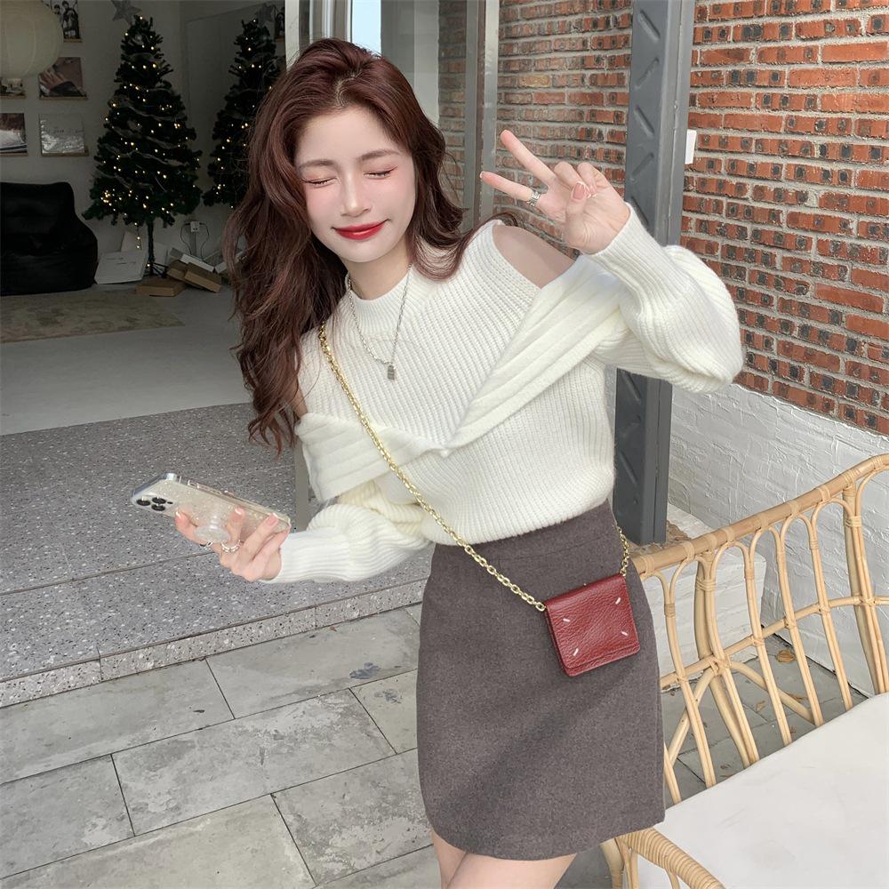 Korean Early Autumn Off-the-Shoulder Sweet & Spicy Knit Top - Women's Elegant Lazy Style Knitwear