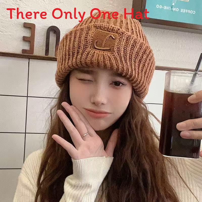 

Polyester Knitted Beanie Hat For Women With Letter Embroidery Warm Winter Fashion Accessory коричневий