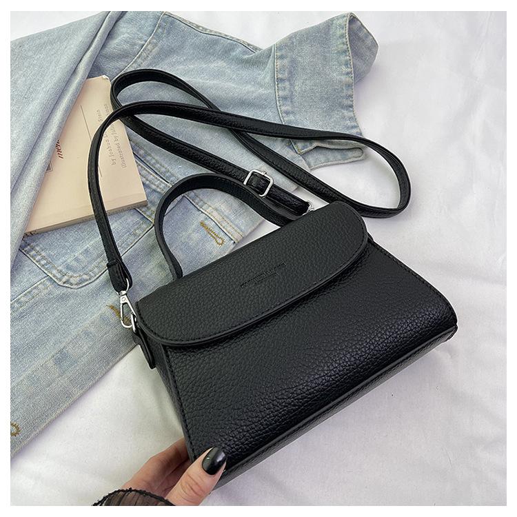 

This year s popular small bag women s 2025 new spring casual simple shoulder messenger bag fashion trend small square bag чёрный
