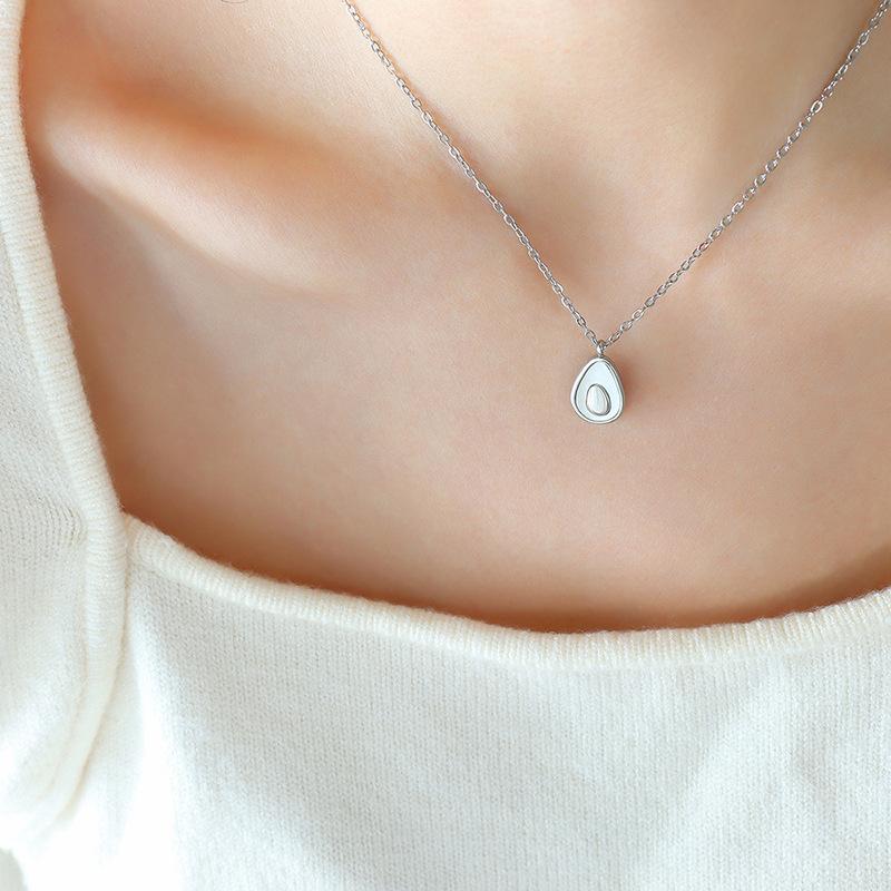 

Новый индивидуальный маленький свежий универсальный дизайн авокадо яйцо форма ожерелье серьги комплект ювелирных изделий