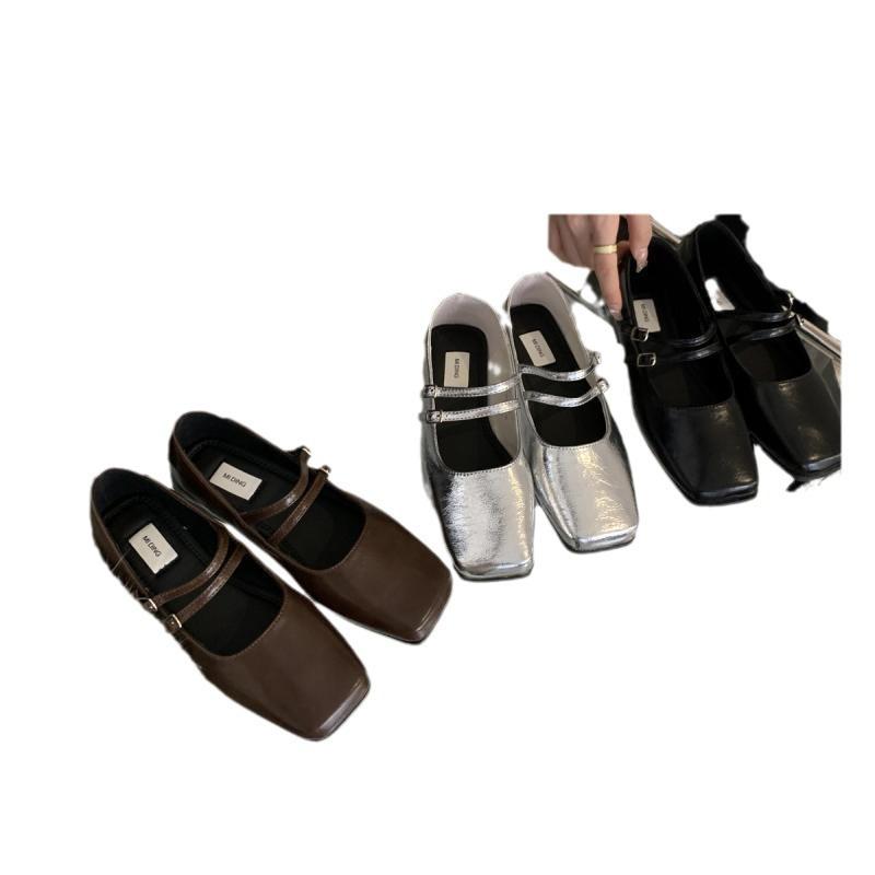 French evening wind silver single shoes female flat 2025 spring new temperament fairy commuter square head shallow mouth Mary Jane
