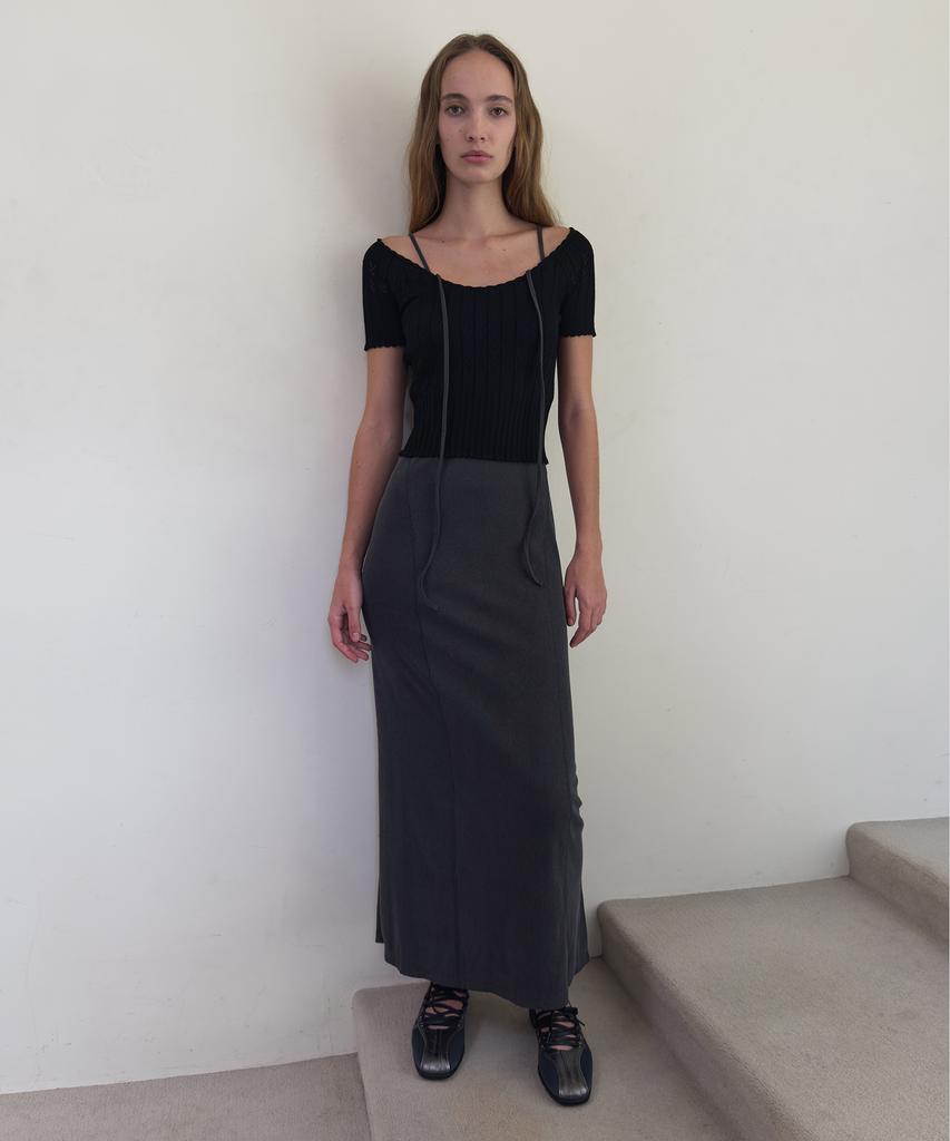 Daiaegeuneol Scallop Half Sleeve Knit (Black)