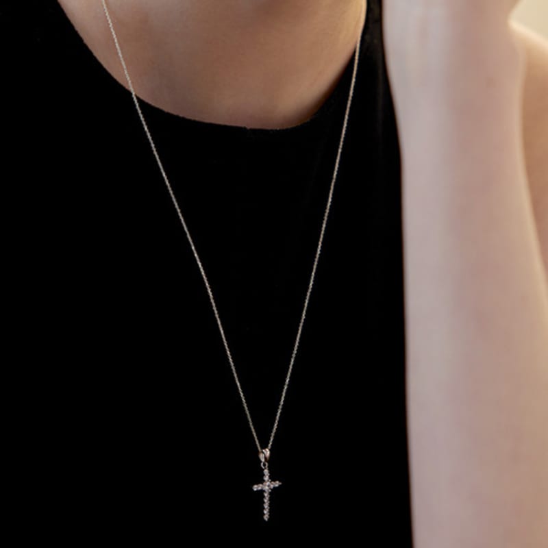 Lewe Clear cross long necklace