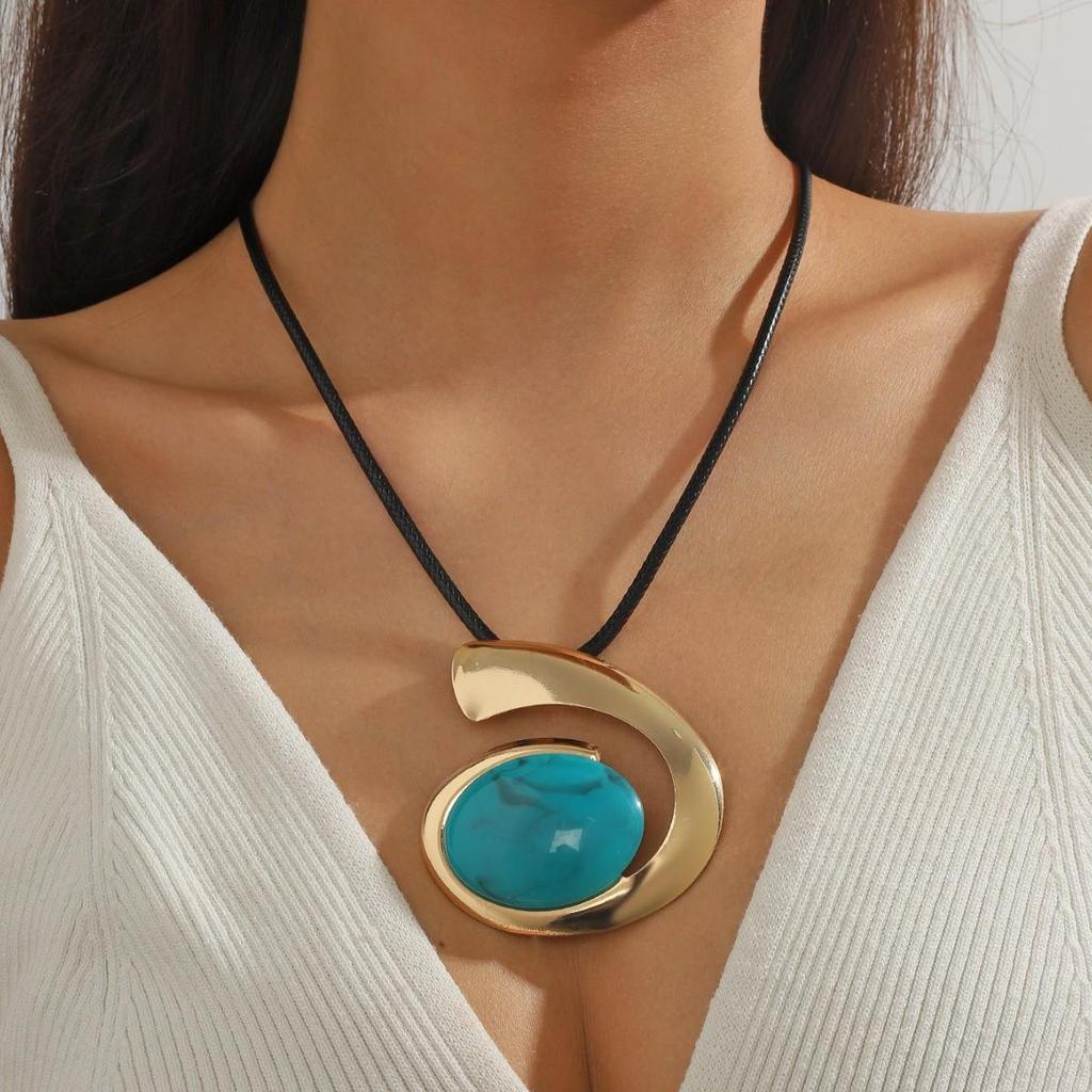 Retro Turquoise Gold Dangle Earrings: European-American Fashion Statement Set