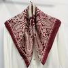 Novo Lenço Quadrado Pequeno com Estampa Paisley Lenço de Pescoço Fino de Cetim Macio Similar à Seda Estilo Maduro Protetor Solar Lenço de Cabeça Para Mulheres
