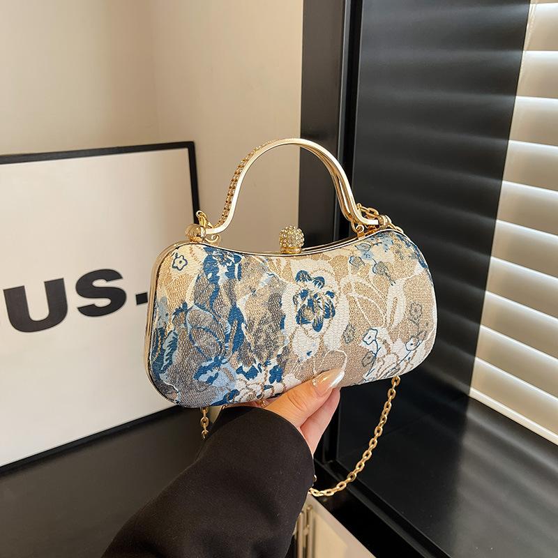 Retro Handbag New Chinese Style Flower Lock Dinner Bag One-shoulder Crossbody Chain Box Bag