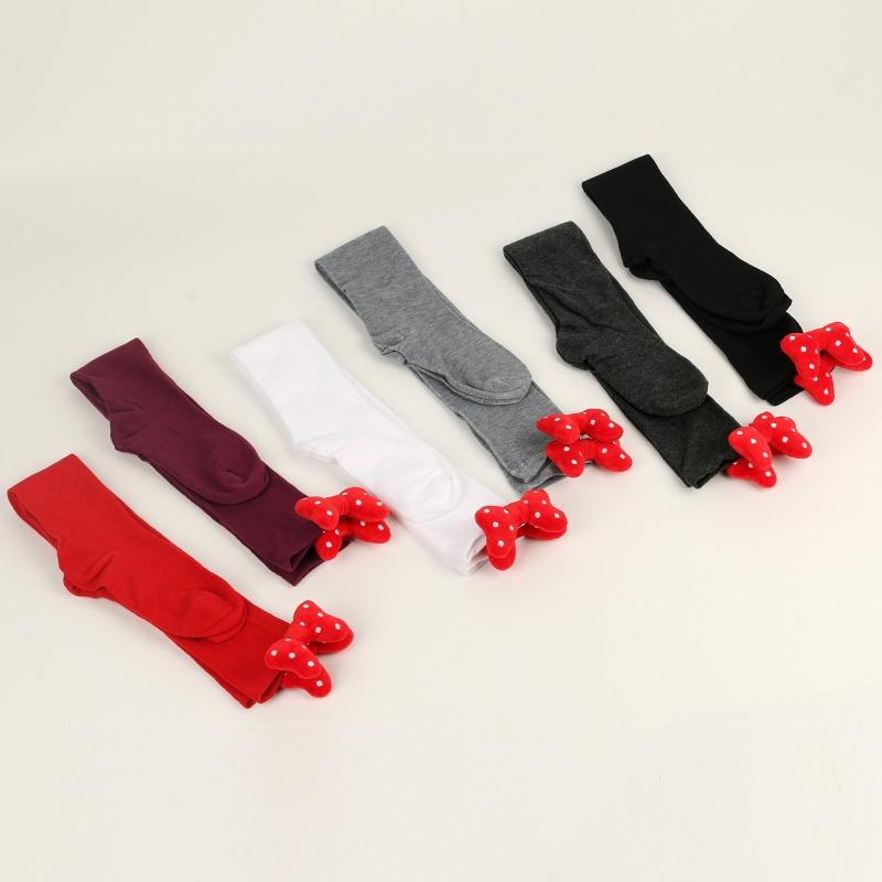 Calze lunghe da donna carine con fiocco 3D sopra il ginocchio, stampa a righe festive di Natale, calze alte sulla coscia con cartoni animati, calzetteria da festa