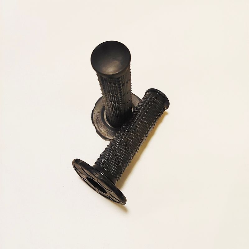 

Scrambling Motorcycle Restoration Mountain High Racing Throttle Soft Carry Handle Glue Handle Cover Restoration Banma Particles Non Slip Grip Cover Black