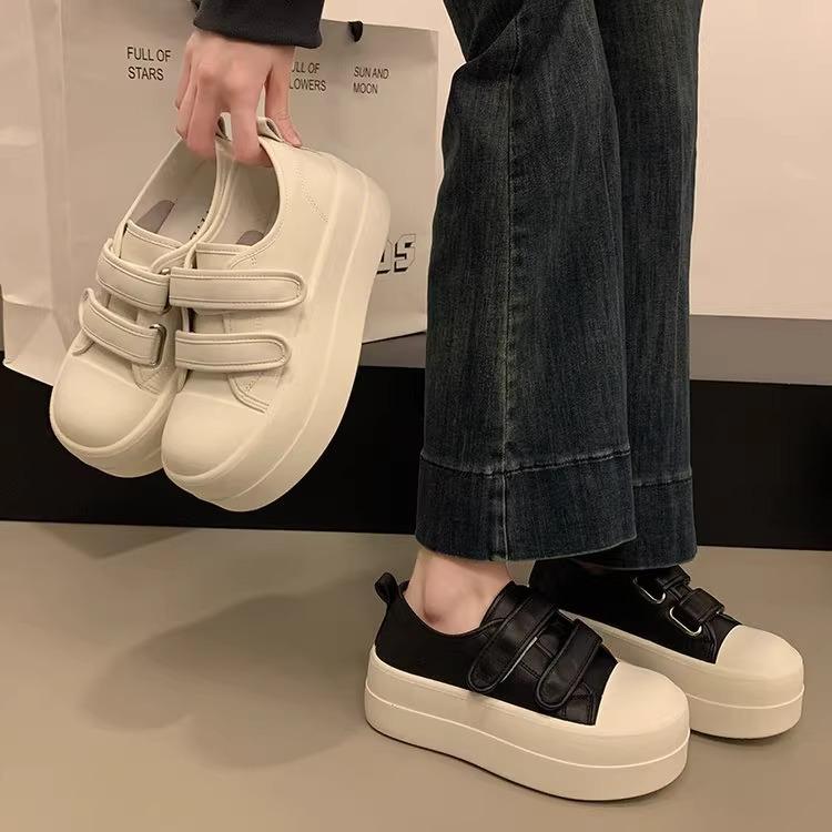 2025 new heightened platform white shoes women's spring and summer Velcro breadboard shoes versatile sports and leisure shoes