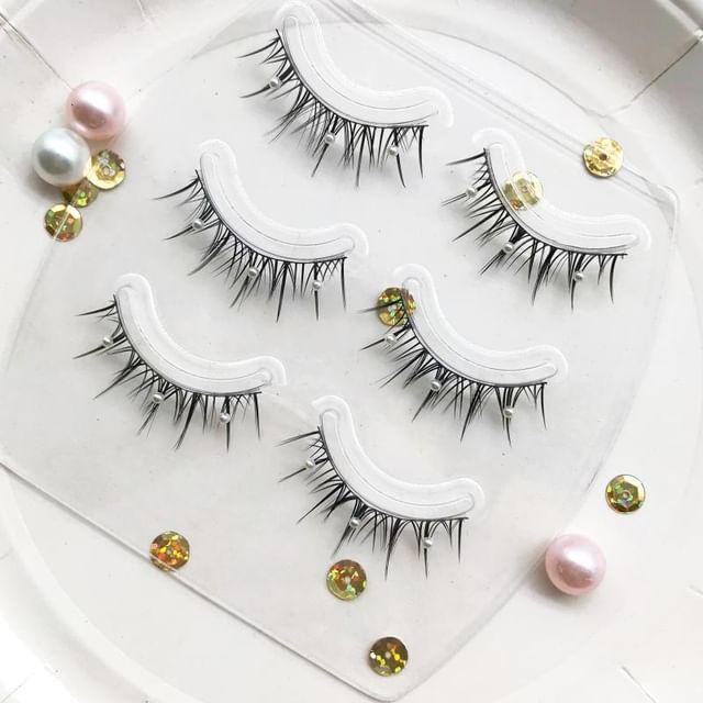Aimo - Butterfly / Faux Pearl False Eyelashes (Various Designs) Point - Black - 12mm