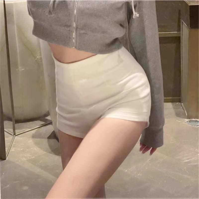 Womens Slim Fit Short Pants With Micro Elasticity For Casual Wear