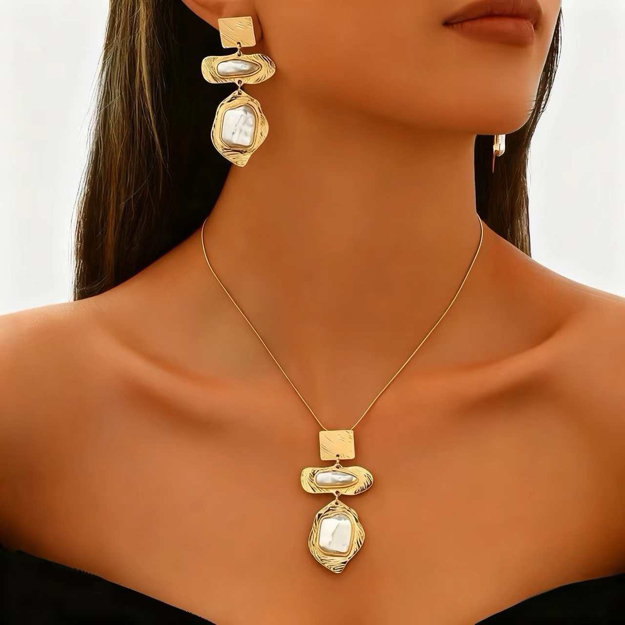 

2pcs Set Exaggerated Retro Irregular Pearls Geometric Texture Spliced Dangle Earrings Necklace for Women Fashion Zircon Sets