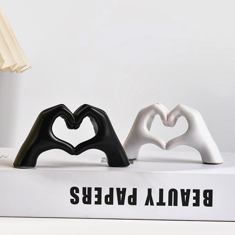 Nordic Minimalist Resin Heart Hand Sculpture For Home Decor Gift For Couples
