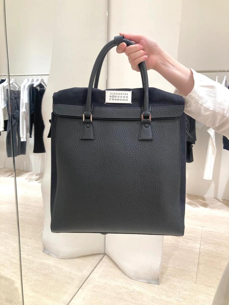 2025 Frühling Unisex Oberste Schicht Rindsleder Pendlerrucksack - Großes Fassungsvermögen Business- & Laptoptasche (5AC)