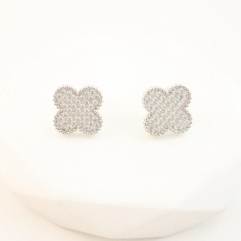 Boucles d'oreilles en forme de trèfle à quatre feuilles de style rétro, boucles d'oreilles de luxe polyvalentes en strass brillants pour femmes