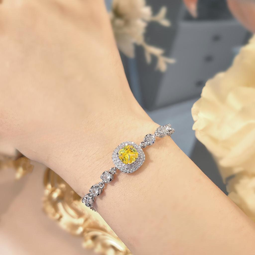 Light Luxury Temperament Sugar Cube Radiant Yellow Diamond Bracelet Advanced Sense Niche Exquisite Simple Argyle Yellow Diamond Women