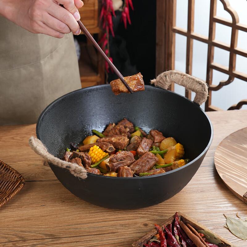 Telssida Thickened Cast Iron Wok with Double Handles