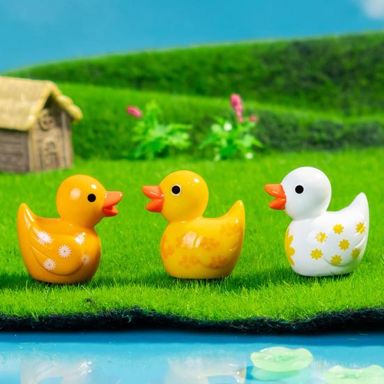 12Pcs Mini Flower Duck Figurine Yellow White Duck Resin Statue Miniature Animal Ornament Home Office Desktop Decoration Dollhouse Accessories