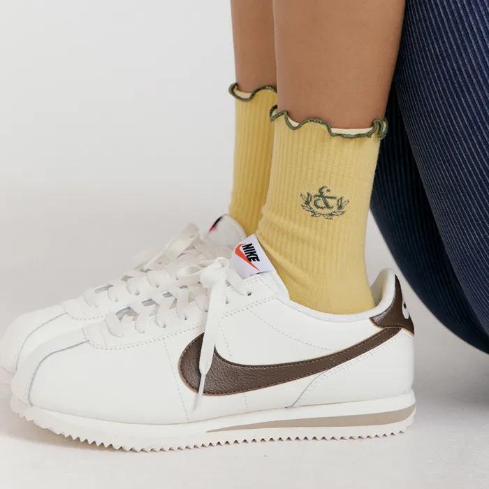 Color line point socks