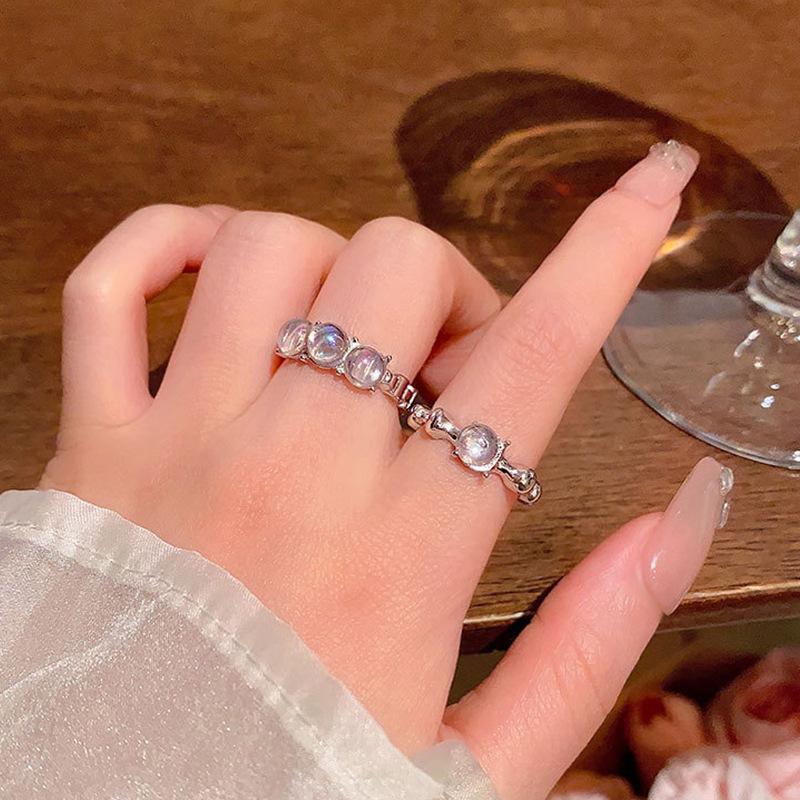 New Luxury Temperament Rhinestone Rings Vintage Irregular Metal Open Finger Rings For Women Party Jewelry Accessories Gifts